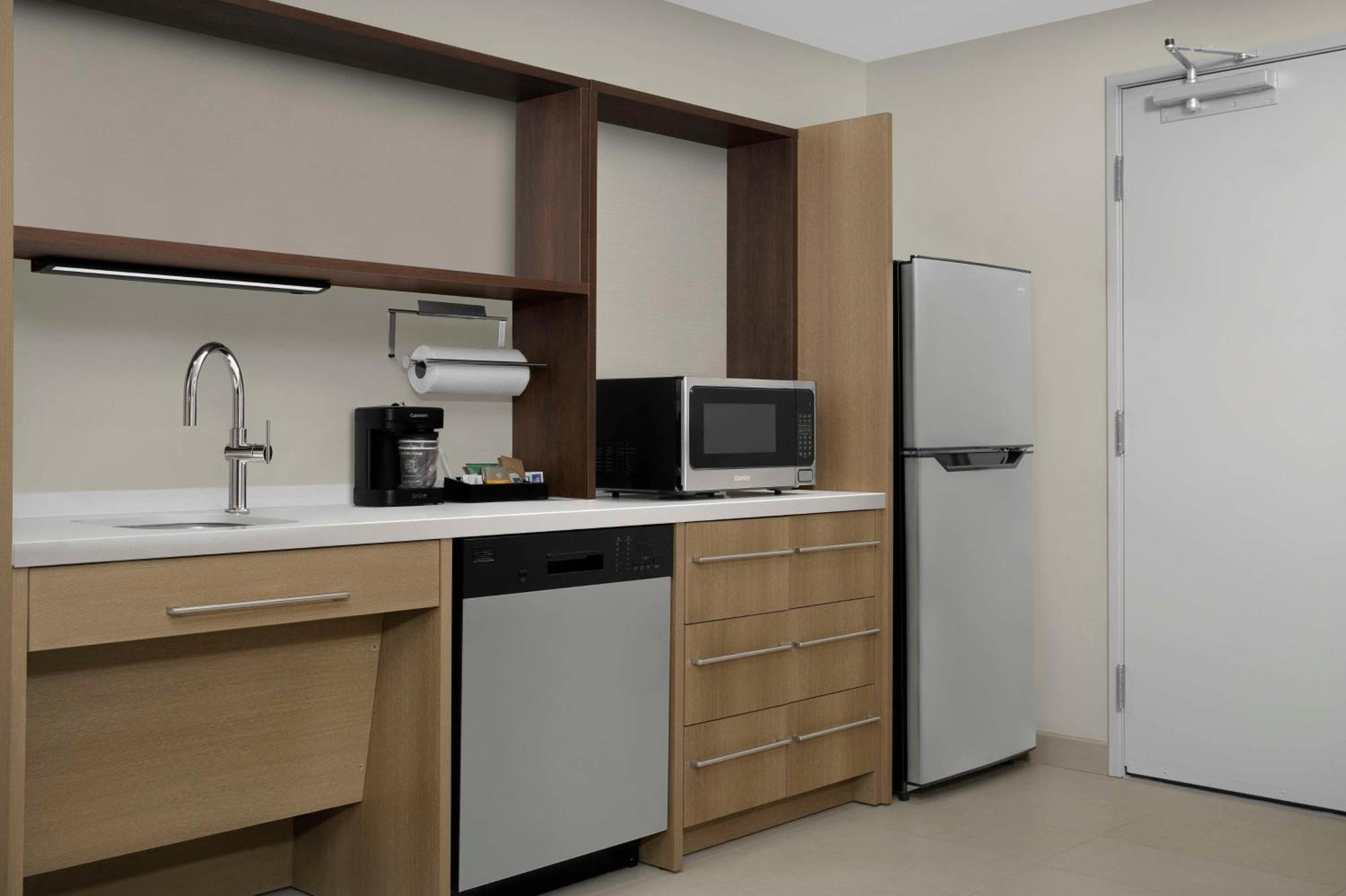 Home2 Suites By Hilton Πουκίπσι Εξωτερικό φωτογραφία