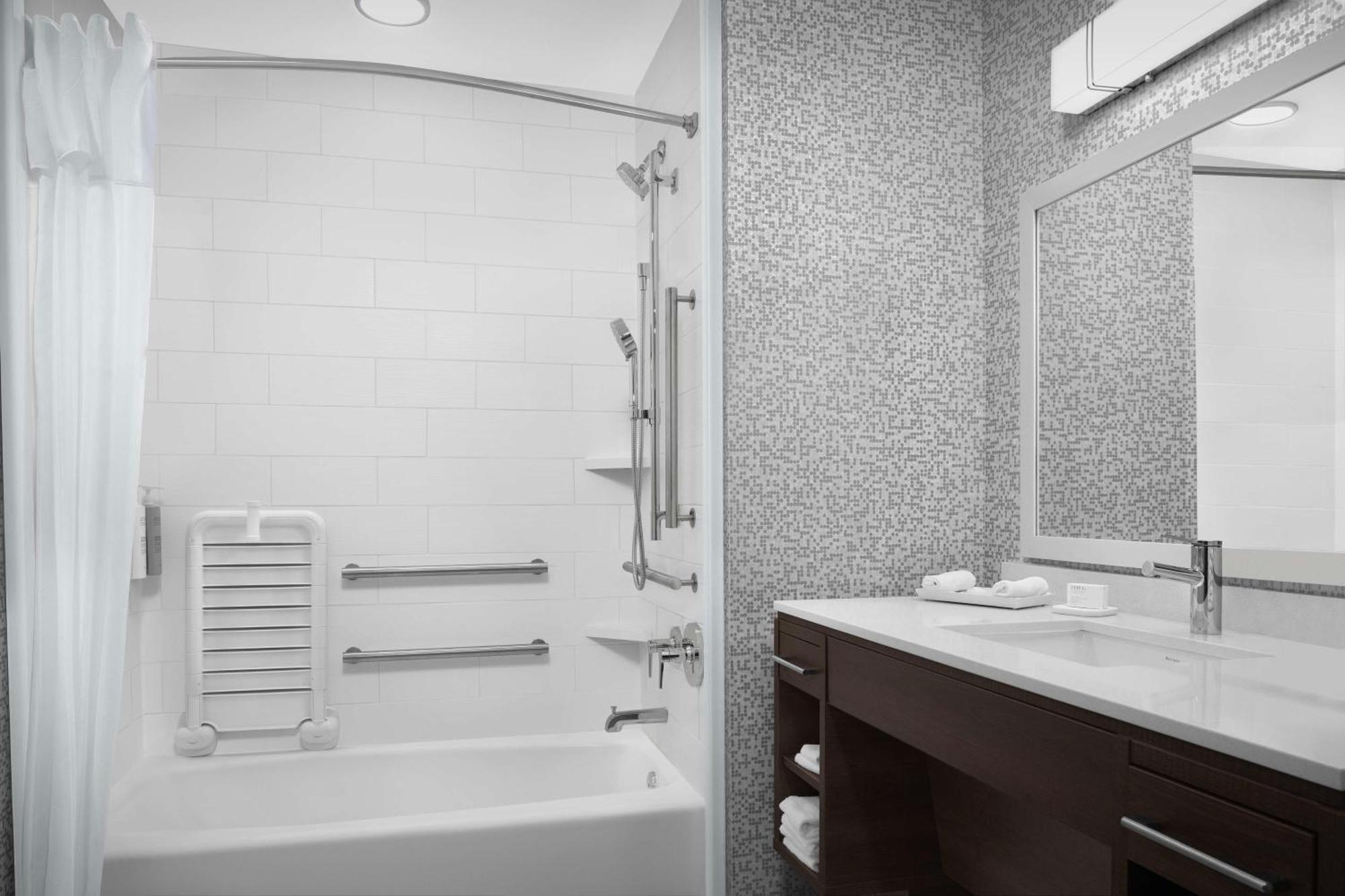 Home2 Suites By Hilton Πουκίπσι Εξωτερικό φωτογραφία